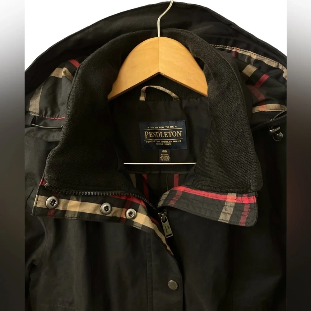 NWOT Pendleton Hooded Rain Jacket- Women’s Medium - Picture 2 of 7